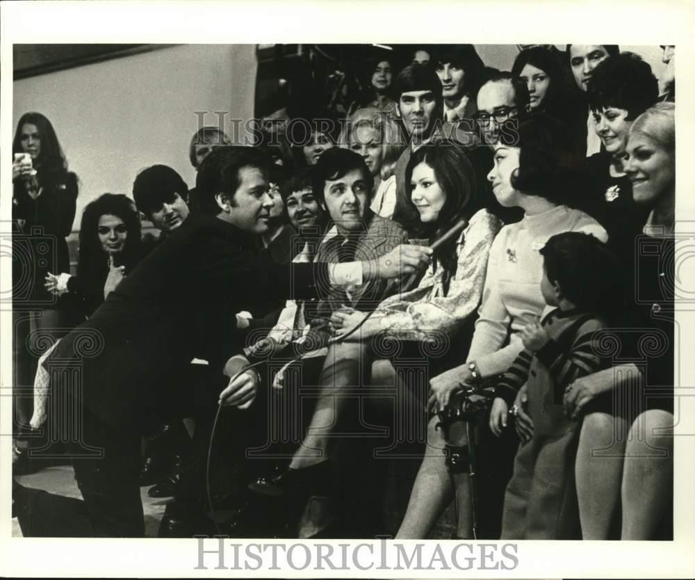 1970 Press Photo Myrna Horowitz With Dick Clark on \