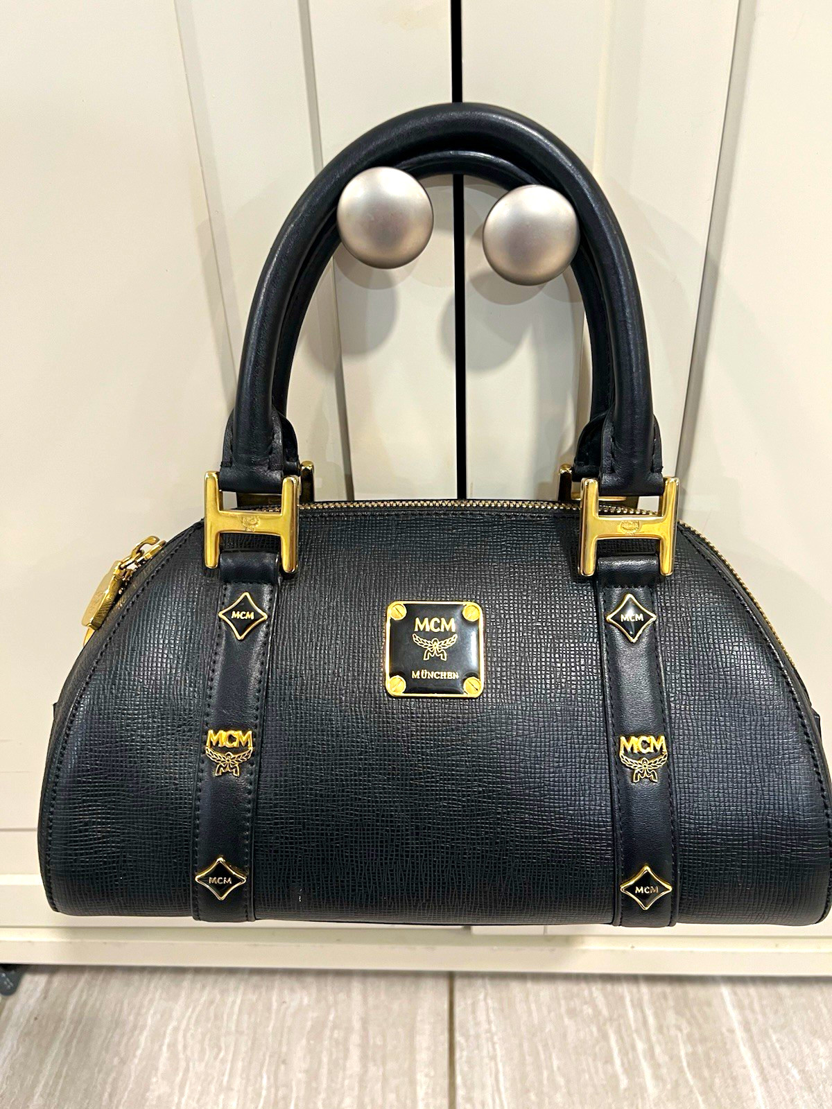 MCM München Black Leather Satchel Top Handle Zip Top Gold Hardware Lock MCM München Black Leather Satchel Top Handle Zip Top Gold Hardware Lock