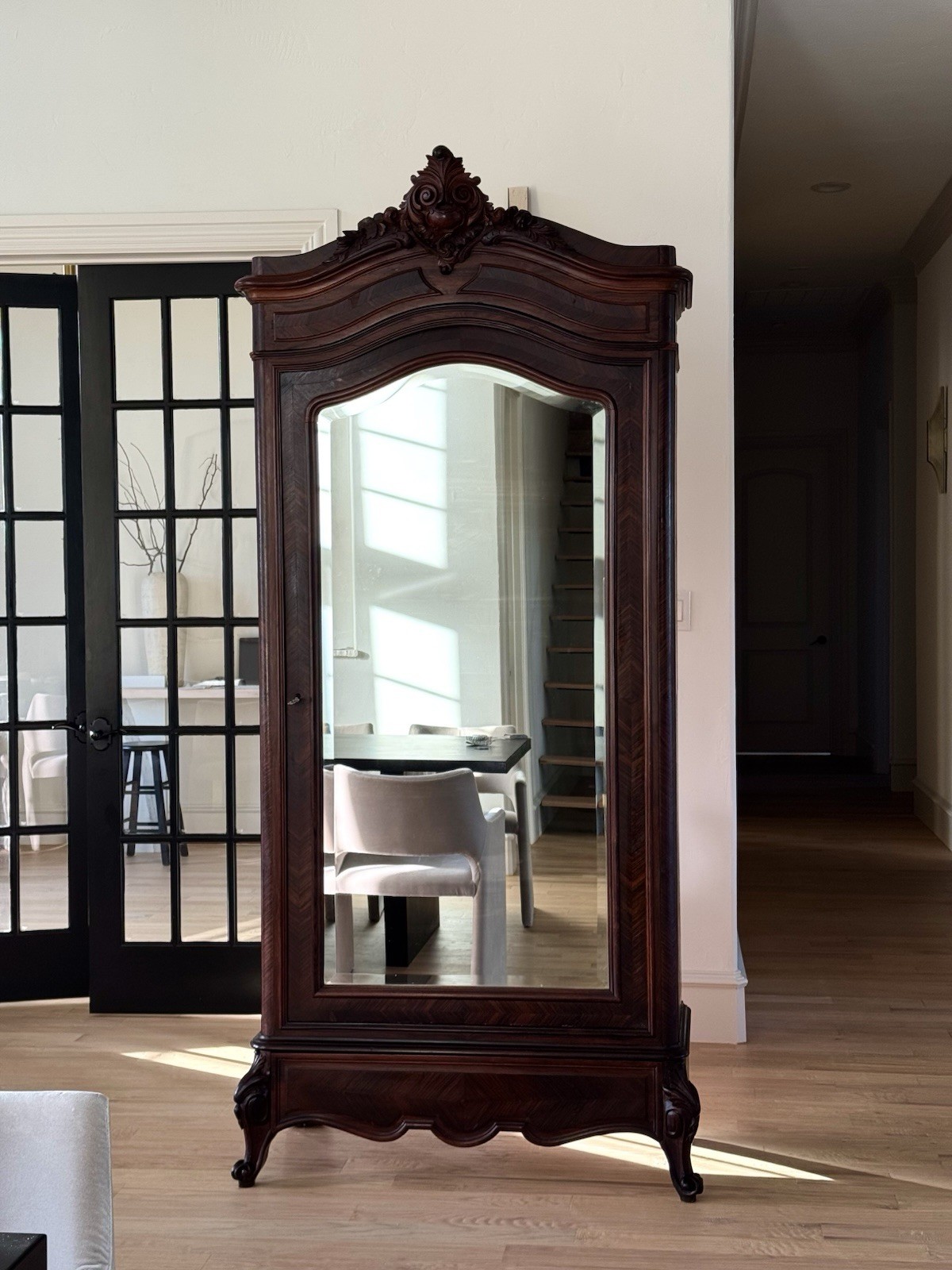 19th Century French Louis XV Hand Carved Walnut Armoire Vitrine 19th Century French Louis XV Hand Carved Walnut Armoire Vitrine
