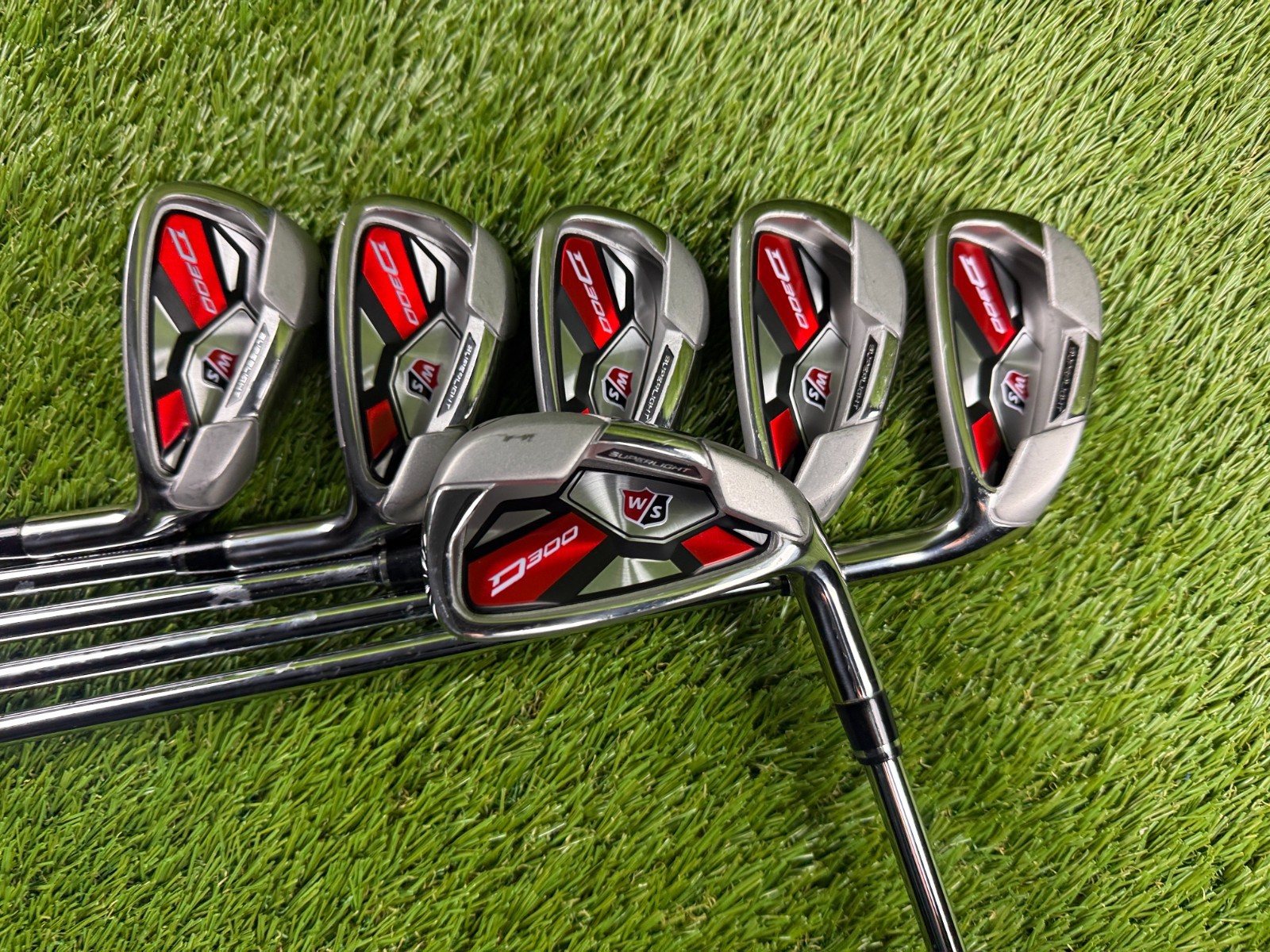 *Excellent* Wilson Staff D300 Iron Set 5-PW RH | D300 Superlight Uni-Flex