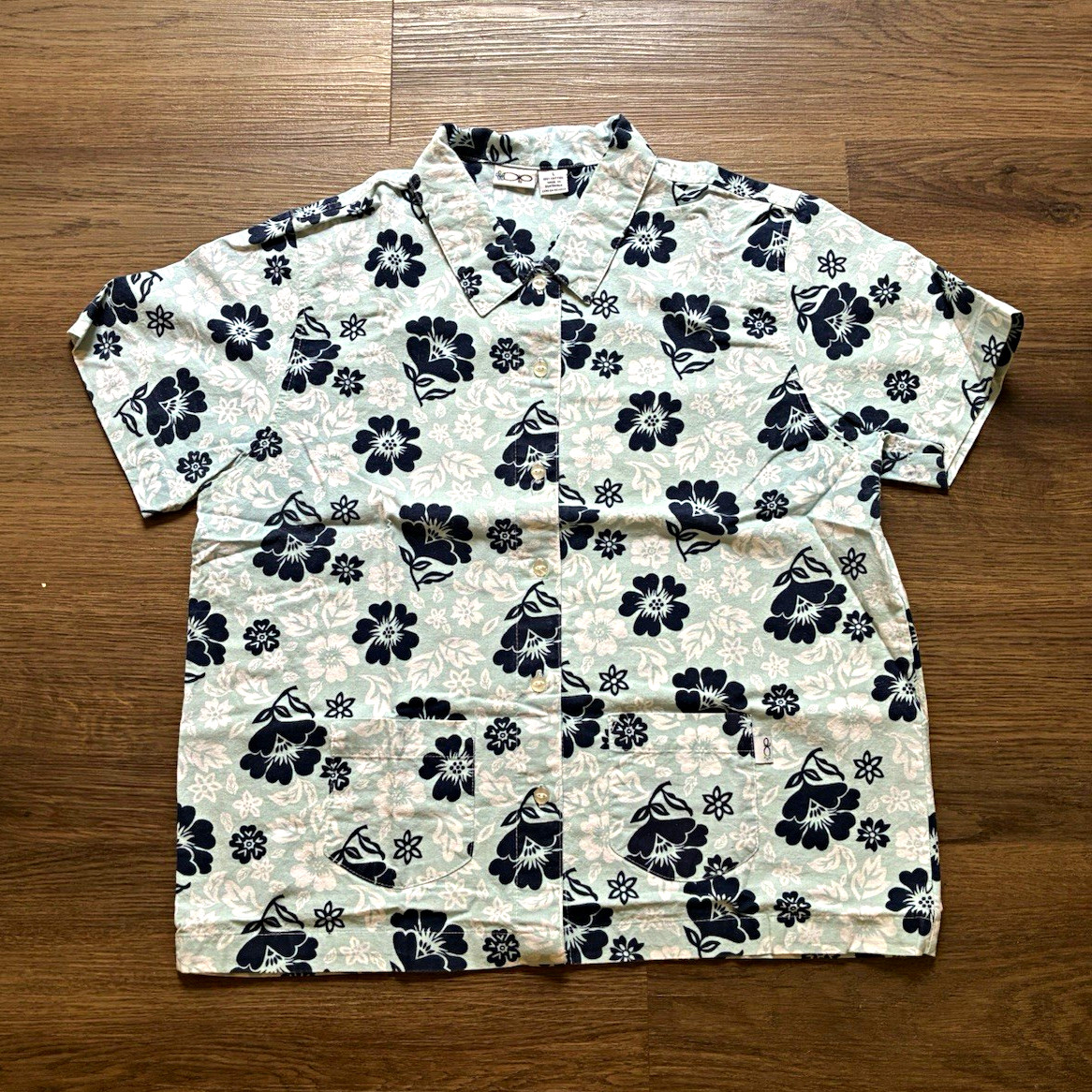 Vintage OP Women’s Hawaiian Floral Cotton Short Sleeve Button-Up Surf Shirt