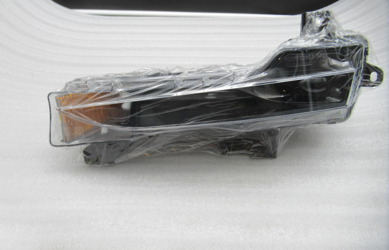 OEM Tesla 3 / Y Fog Lamp Assy Driver Side 107738900F 17-23, 20-25 OEM Tesla 3 / Y Fog Lamp Assy Driver Side 107738900F 17-23, 20-25