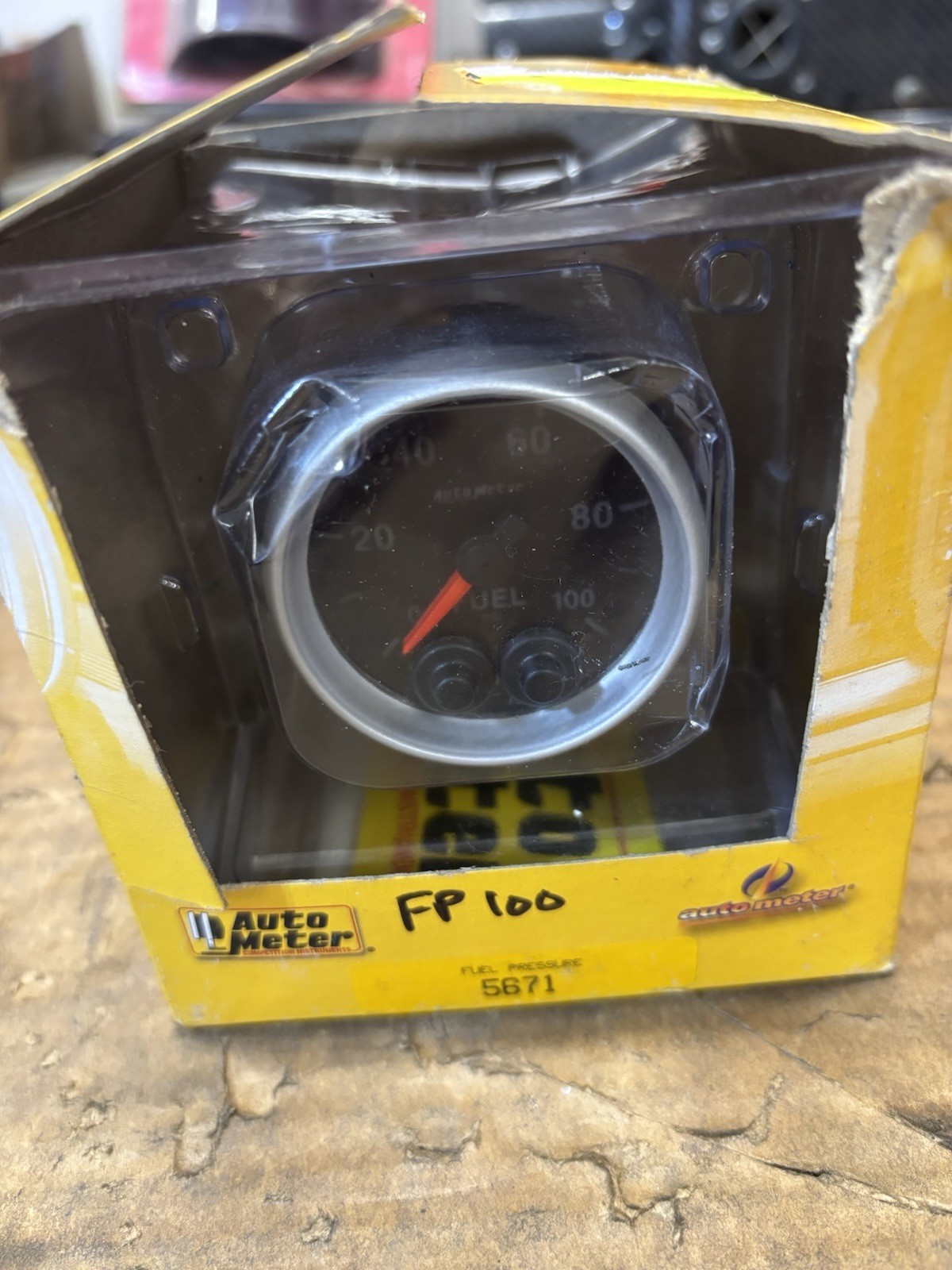 New Auto Meter Fuel Pressure Gauge 0-100 P/n - 5671 -2-1/16 Size New Auto Meter Fuel Pressure Gauge 0-100 P/n - 5671 -2-1/16 Size