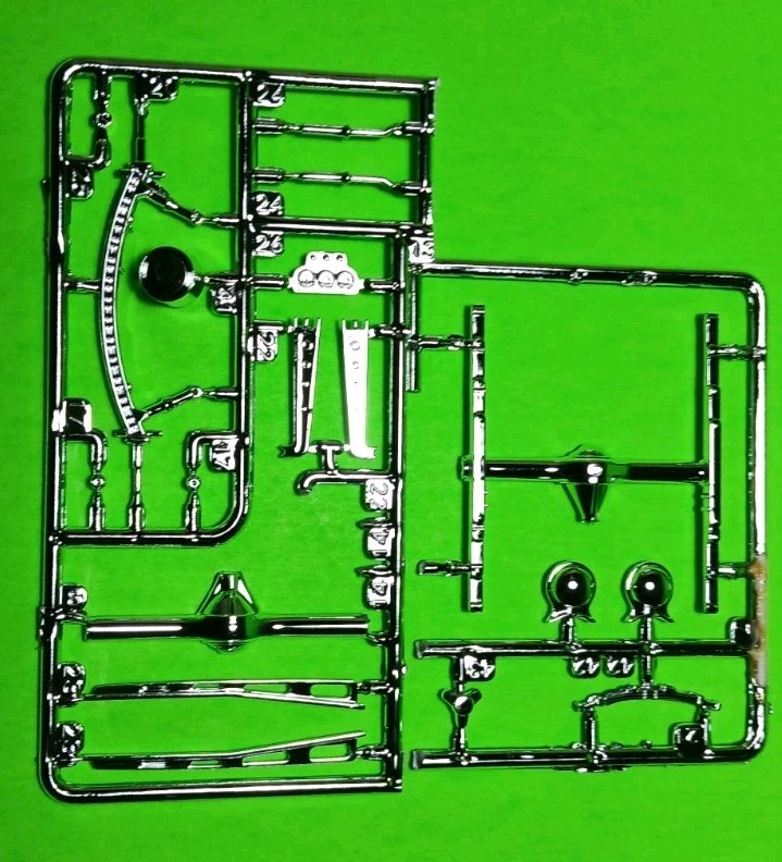 Gasser Front Axle Rear End 1955 Chevy Bel Air 1/25 AMT Traction Bars Chrome Tank