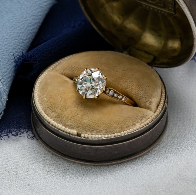 Vintage Reto Wedding Solitaire With Accent Ring 925 Silver 1.81 CT OEC CZ Stone