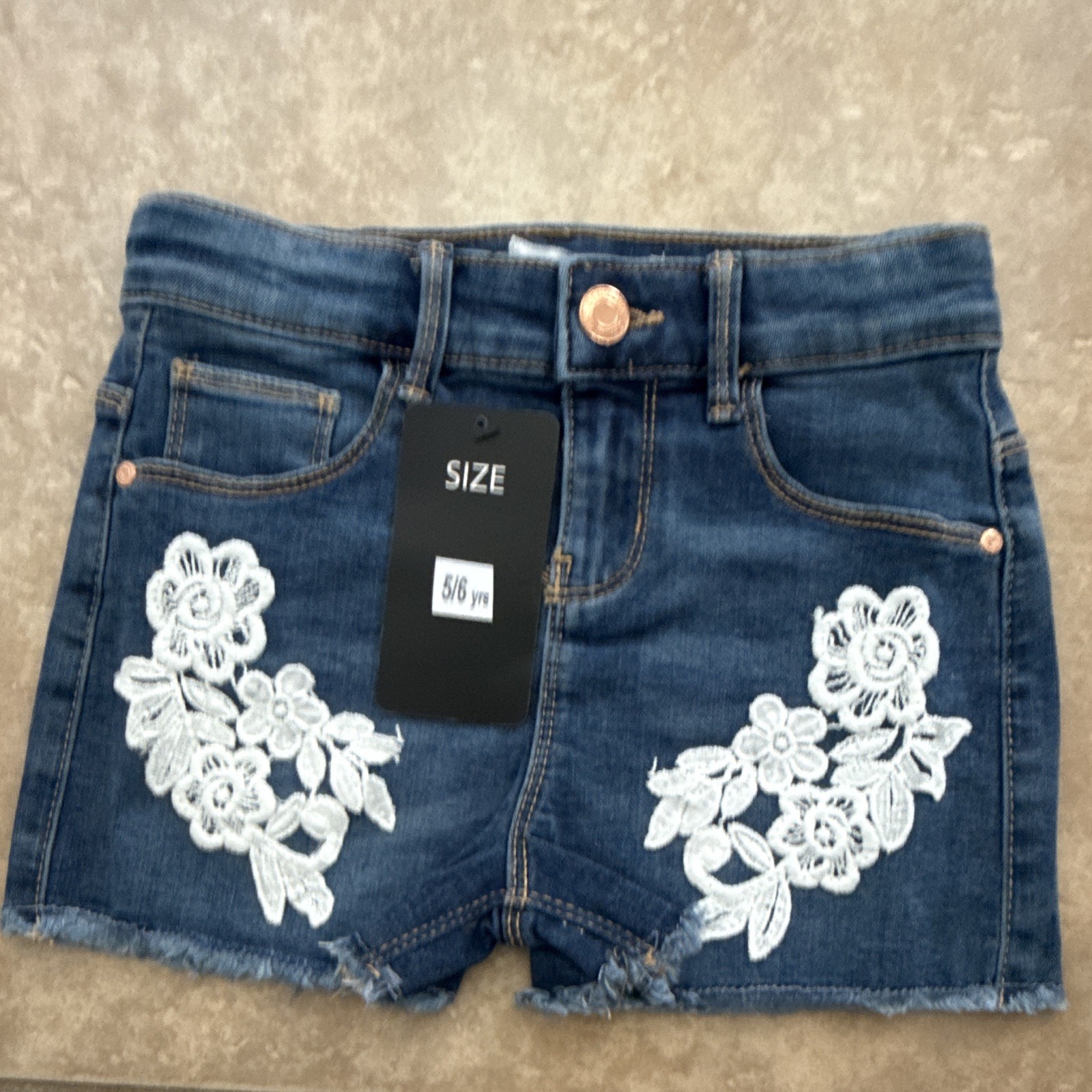 Shein Girls Blue Denim Cut-Off Shorts Floral Lace Applique Pockets 5-6 Years Shein Girls Blue Denim Cut-Off Shorts Floral Lace Applique Pockets 5-6 Years