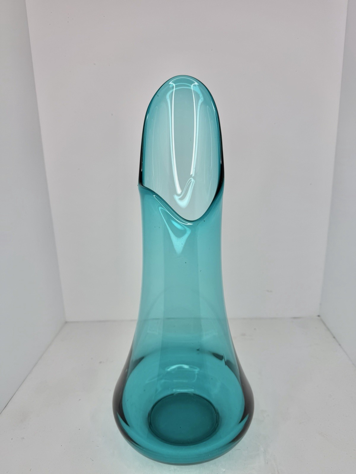 VINTAGE MCM L.E. SMITH PEACOCK CHUNKY FAT BOTTOM SMOOTHIE 16.25” SWUNG VASE VINTAGE MCM L.E. SMITH PEACOCK CHUNKY FAT BOTTOM SMOOTHIE 16.25” SWUNG VASE