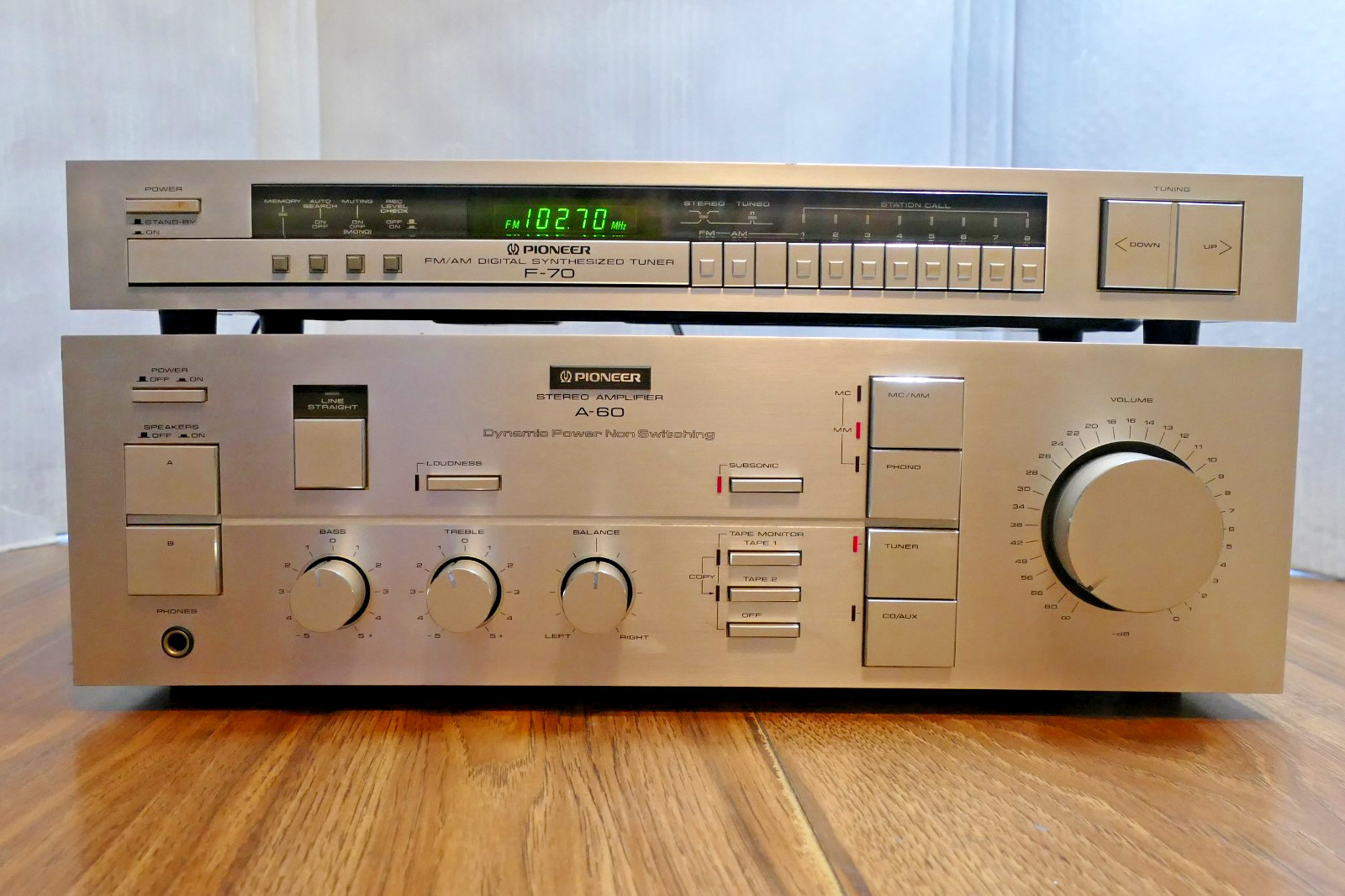 Vintage Pioneer A-60 Stereo Integrated Amplifier + F-70 Tuner - Tested - Working