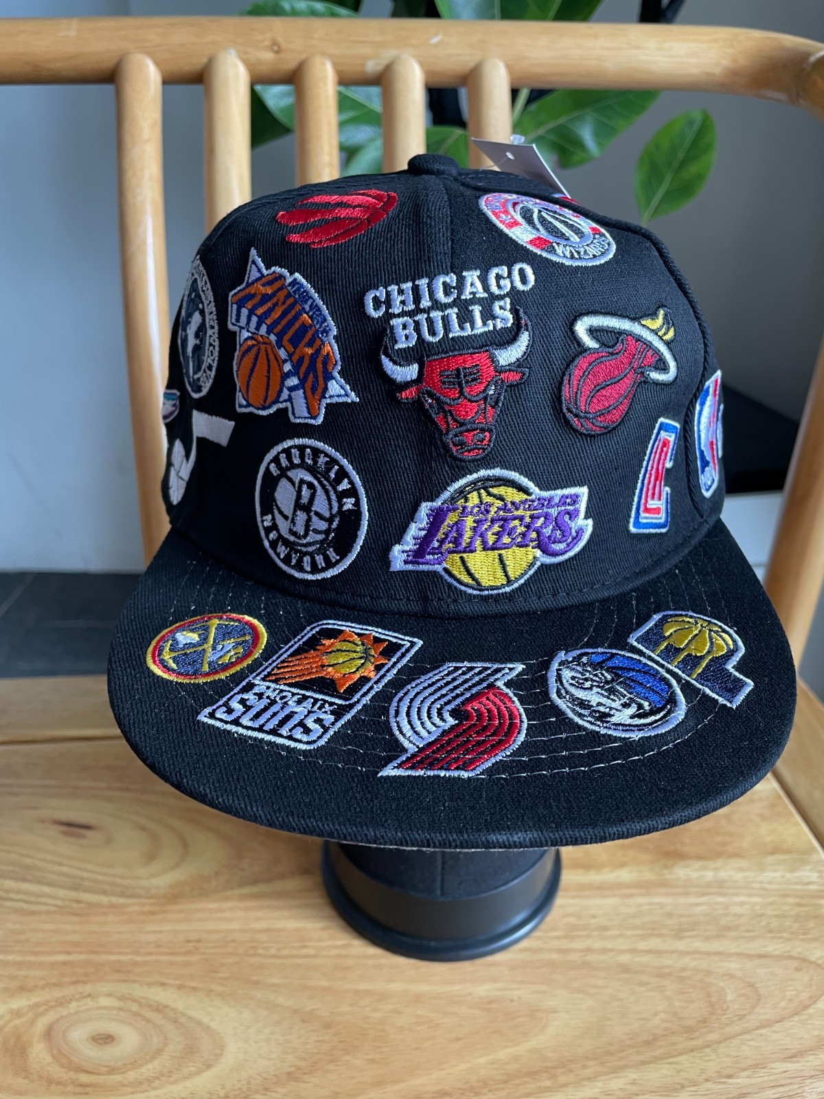 NBA Men\'s All Over Team Embroidered Adjustable Black Baseball Cap Sports NBA Men\'s All Over Team Embroidered Adjustable Black Baseball Cap Sports