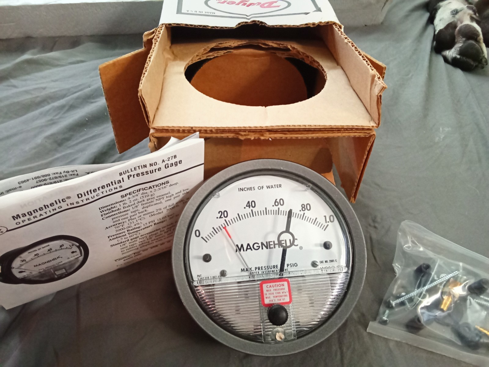 NEW IN BOX Dwyer 4