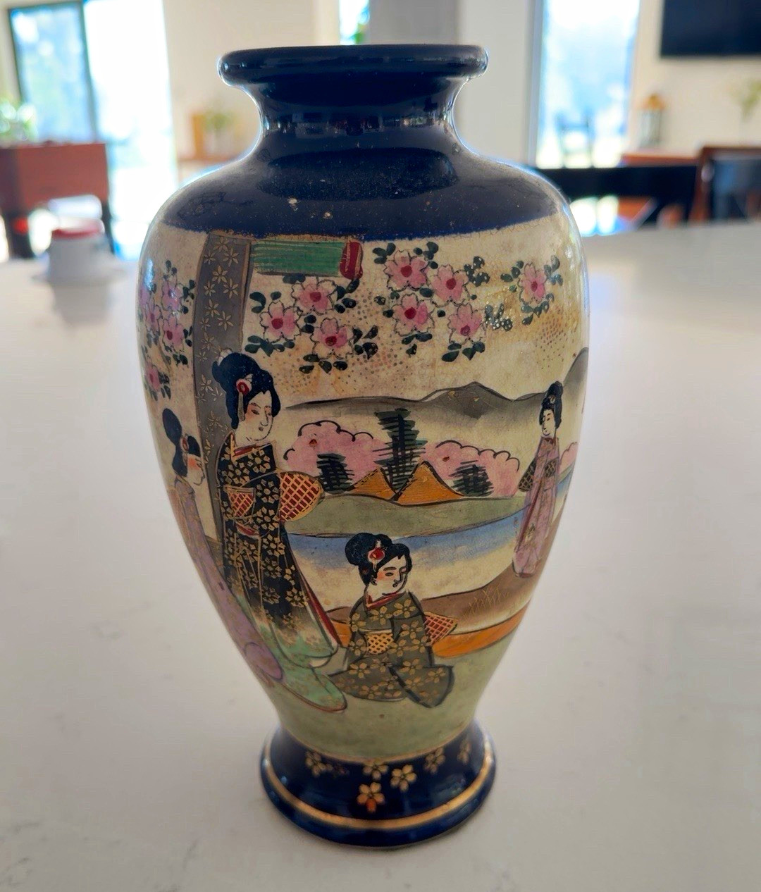 Vintage Japanese Satsuma Style Vase 10” Hand Painted Geisha Figures Gold Detail Vintage Japanese Satsuma Style Vase 10” Hand Painted Geisha Figures Gold Detail