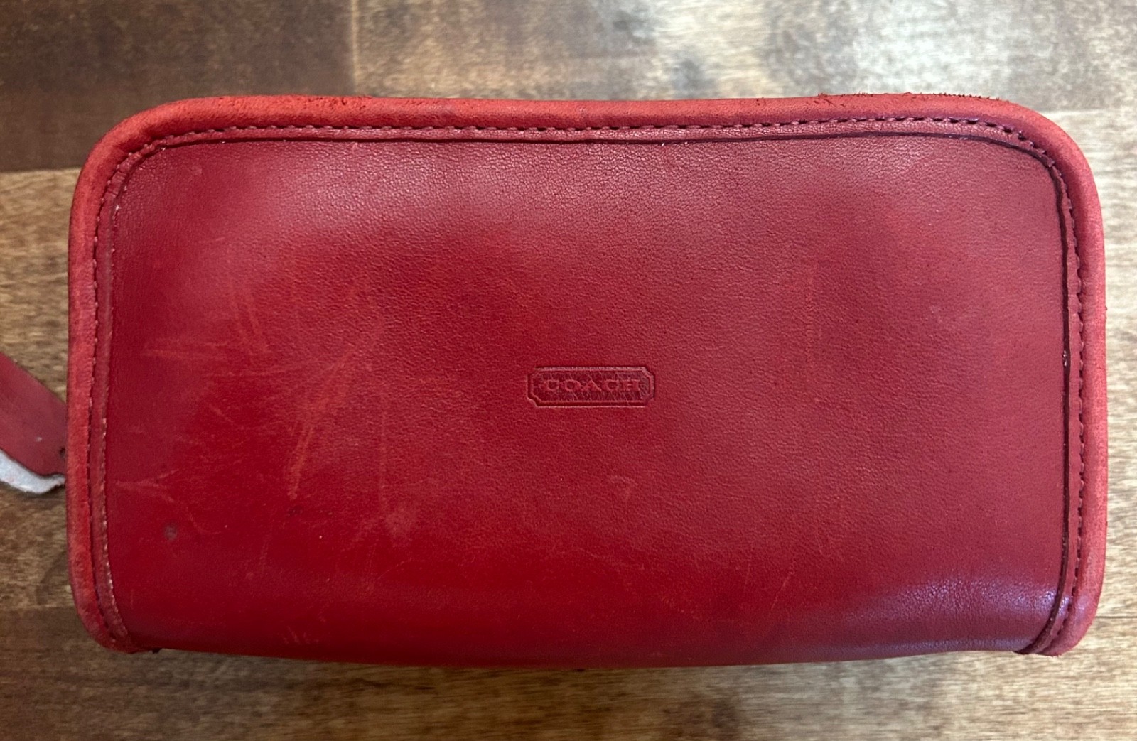 Vintage Coach Classic Red Leather Chubby Legacy Cosmetic Travel Case w/ Mirror Vintage Coach Classic Red Leather Chubby Legacy Cosmetic Travel Case w/ Mirror