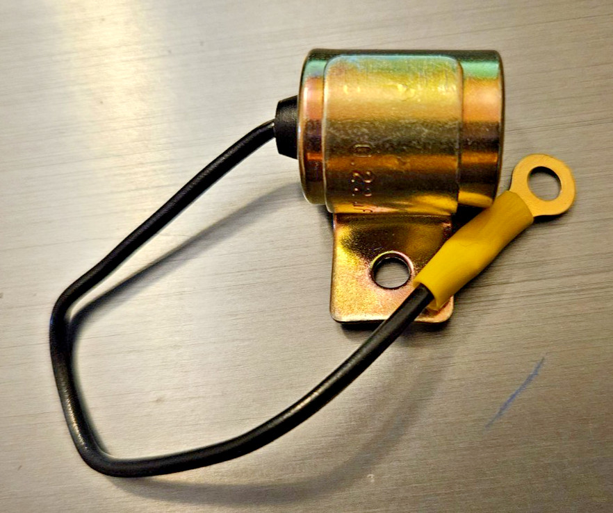 MITSUBISHI/CAT FORKLIFT 3NC-27 DISTRIBUTOR Condenser 0.22 UF JAPAN MITSUBISHI/CAT FORKLIFT 3NC-27 DISTRIBUTOR Condenser 0.22 UF JAPAN