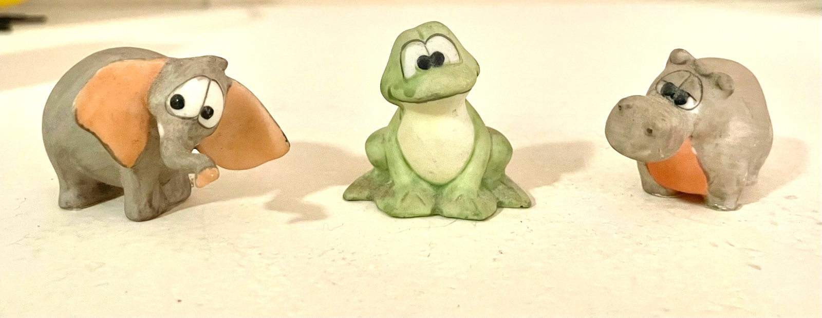 3 Vintage Figurines SIMILAR to HAGEN RENAKER Miniature Frog Hippo Elephant Cute 3 Vintage Figurines SIMILAR to HAGEN RENAKER Miniature Frog Hippo Elephant Cute