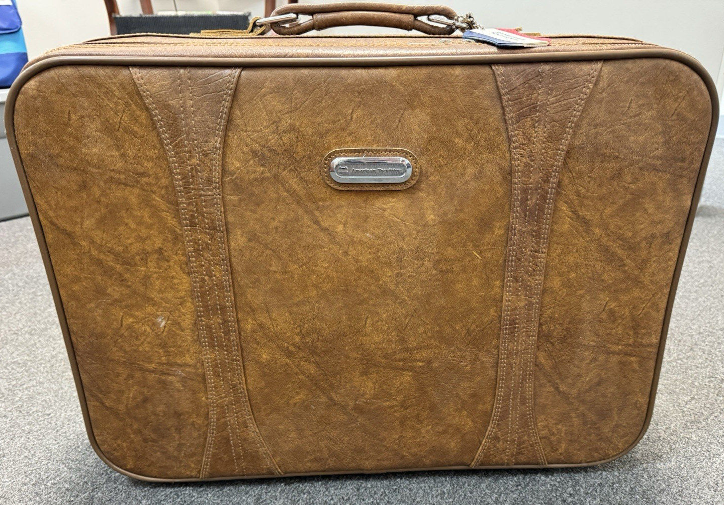 MINT Deadstock Vintage1986 American Tourister Suitcase Brown Faux Leather NOS