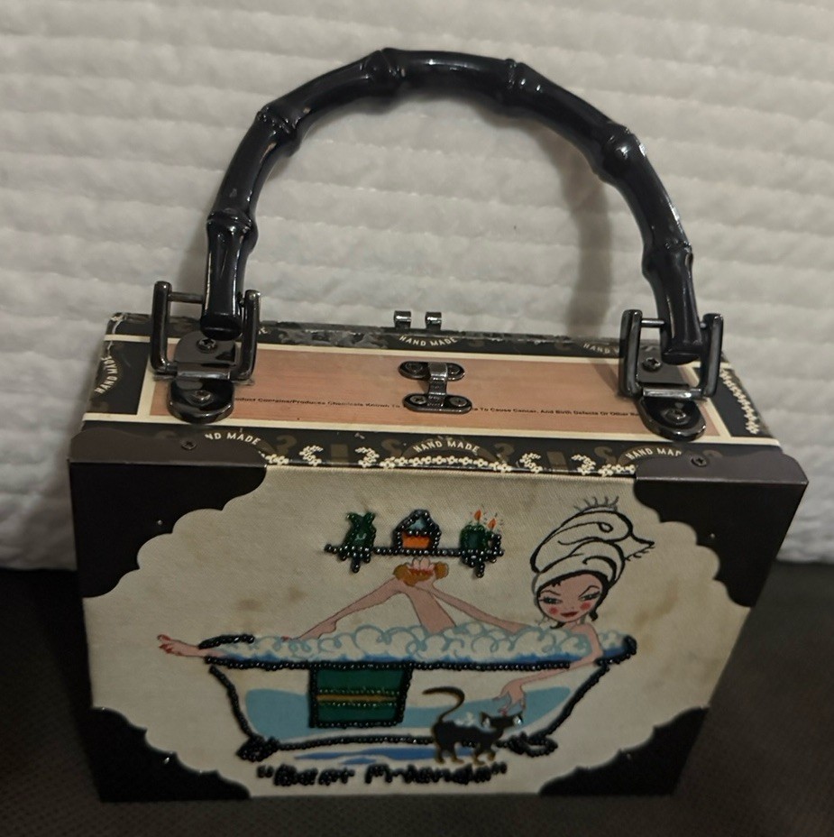 Women’s Cigar Box Handbag Black/Beige Bamboo Handle Beaded Quiet Luxury Vintage Women’s Cigar Box Handbag Black/Beige Bamboo Handle Beaded Quiet Luxury Vintage