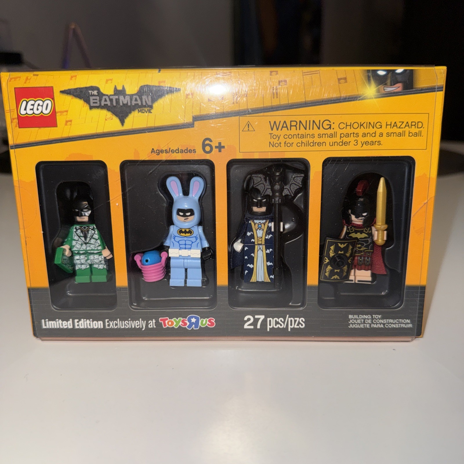 Lego Toys R Us Exclusive Batman Minifigure Pack of 4 Limited Edition NEW SEALED Lego Toys R Us Exclusive Batman Minifigure Pack of 4 Limited Edition NEW SEALED
