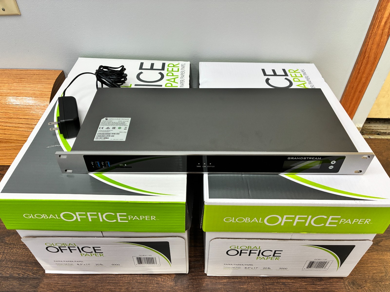 Grandstream GXW4501 Digital VoIP Gateway.