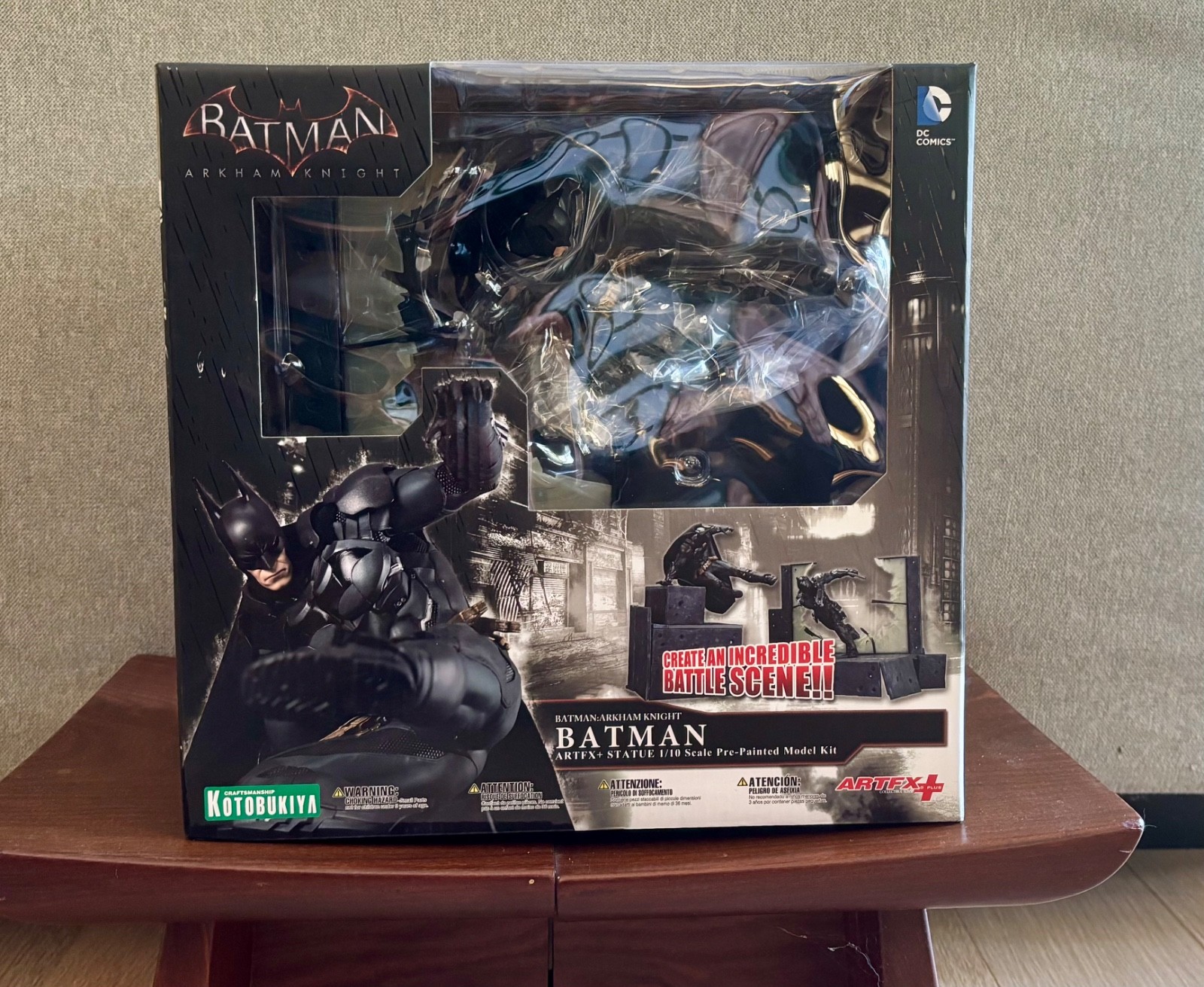 Batman Arkham Knights ARTFX+ Statue 1/10 Scale by Kotobukiya Batman Arkham Knights ARTFX+ Statue 1/10 Scale by Kotobukiya