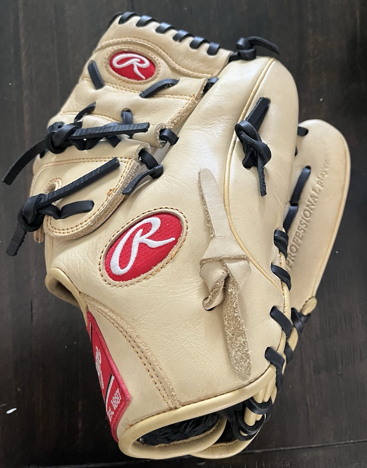 Rawlings Gold Glove Elite RHT Baseball Glove 12” GGE 1202 PC Rawlings Gold Glove Elite RHT Baseball Glove 12” GGE 1202 PC