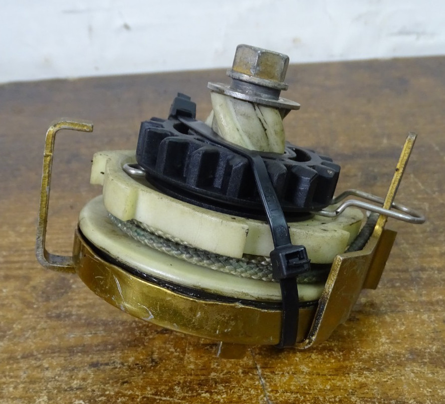 USED OMC 1988 Johnson Evinrude 9.9 15HP  Rewind Recoil Pull Rope Starter