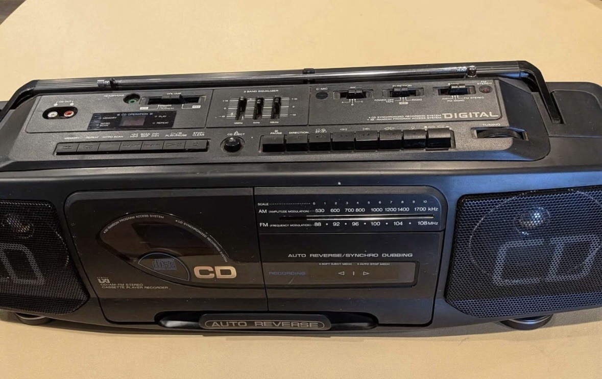 Vintage Sears LXI 580.22743090 Cassette/ CD Boombox AM/FM Tested Vintage Sears LXI 580.22743090 Cassette/ CD Boombox AM/FM Tested