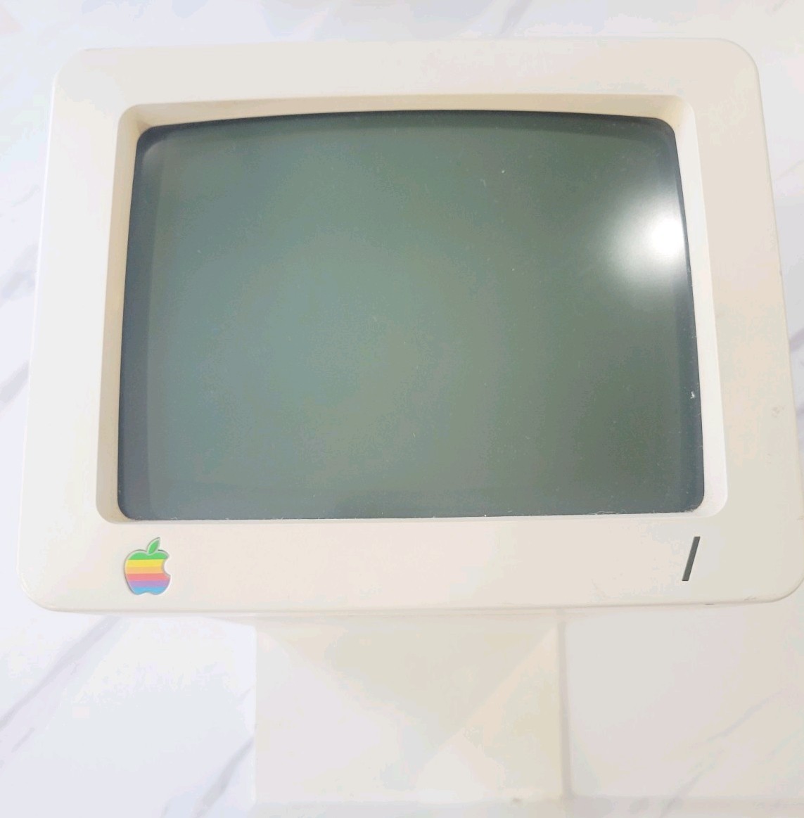 Vintage Apple Monitor IIc 9 Vintage Apple Monitor IIc 9