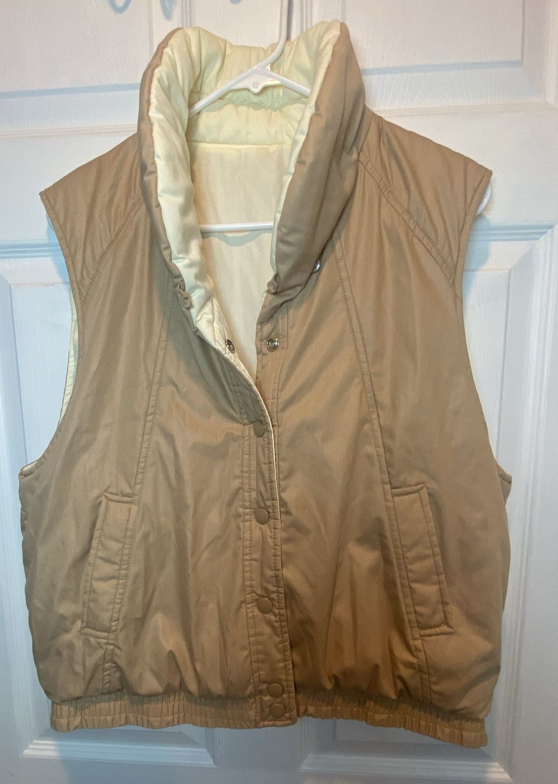 Vintage Reversible Puffer Vest Beige Ivory