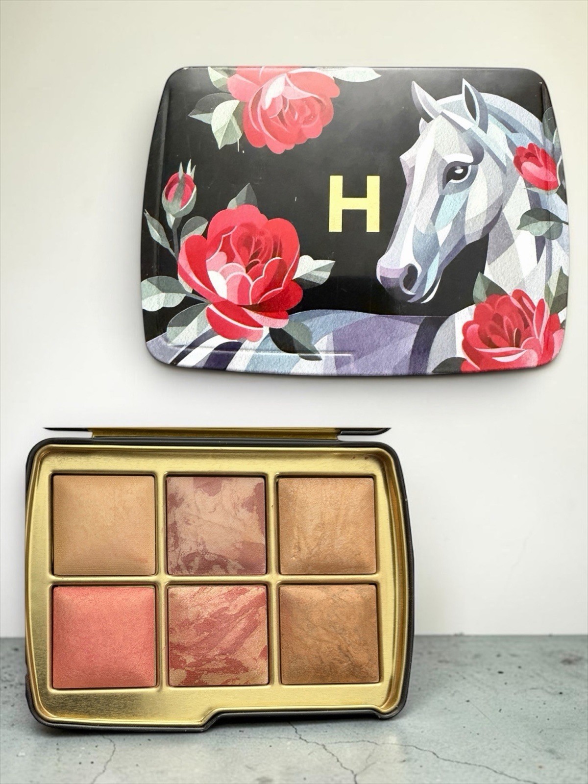 NWOB~ Hourglass Ambient Lighting Edit Unlocked HORSE Palette Highlighter Bronzer NWOB~ Hourglass Ambient Lighting Edit Unlocked HORSE Palette Highlighter Bronzer