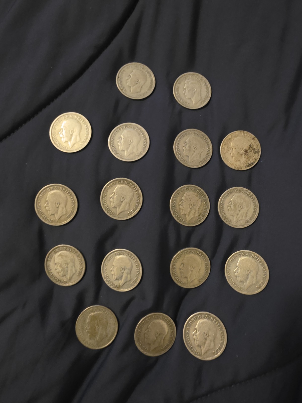 (1) King George One Shilling Coin 1922-1939 - 50% SILVER (1) King George One Shilling Coin 1922-1939 - 50% SILVER