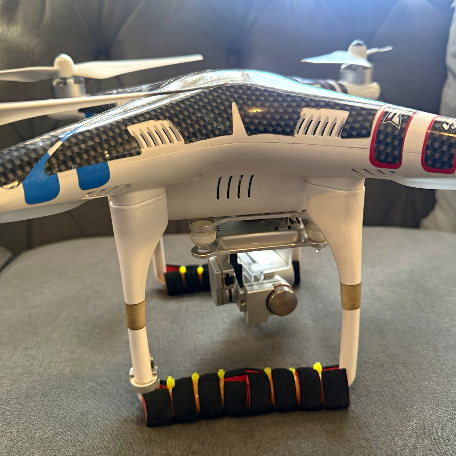 DJI Phantom Drone Quadcopter Model w/ 20min Maximum for each battery DJI Phantom Drone Quadcopter Model w/ 20min Maximum for each battery