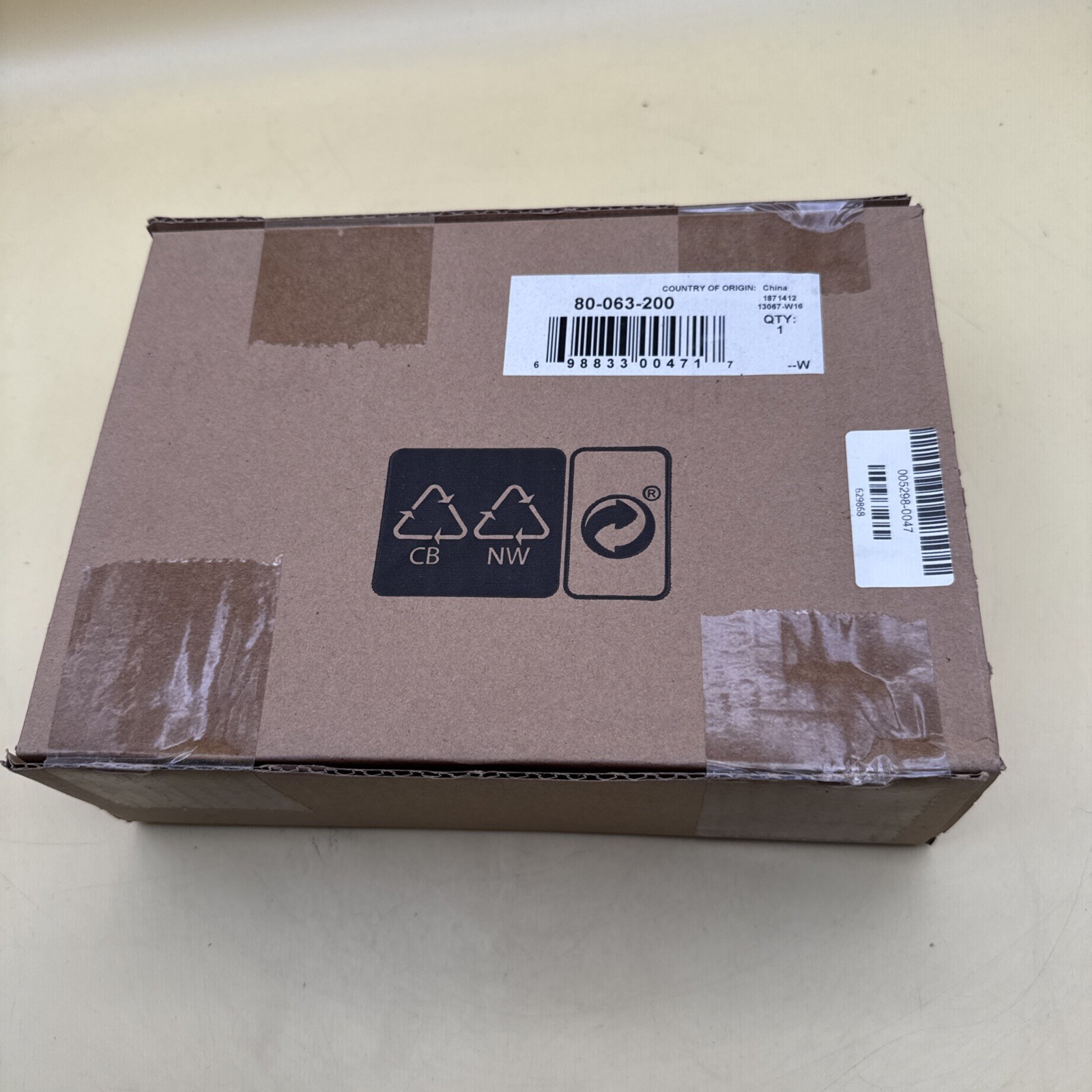 New Sealed Ergotron Vertical Small 50LB CPU Holder 80-063-200 New Sealed Ergotron Vertical Small 50LB CPU Holder 80-063-200