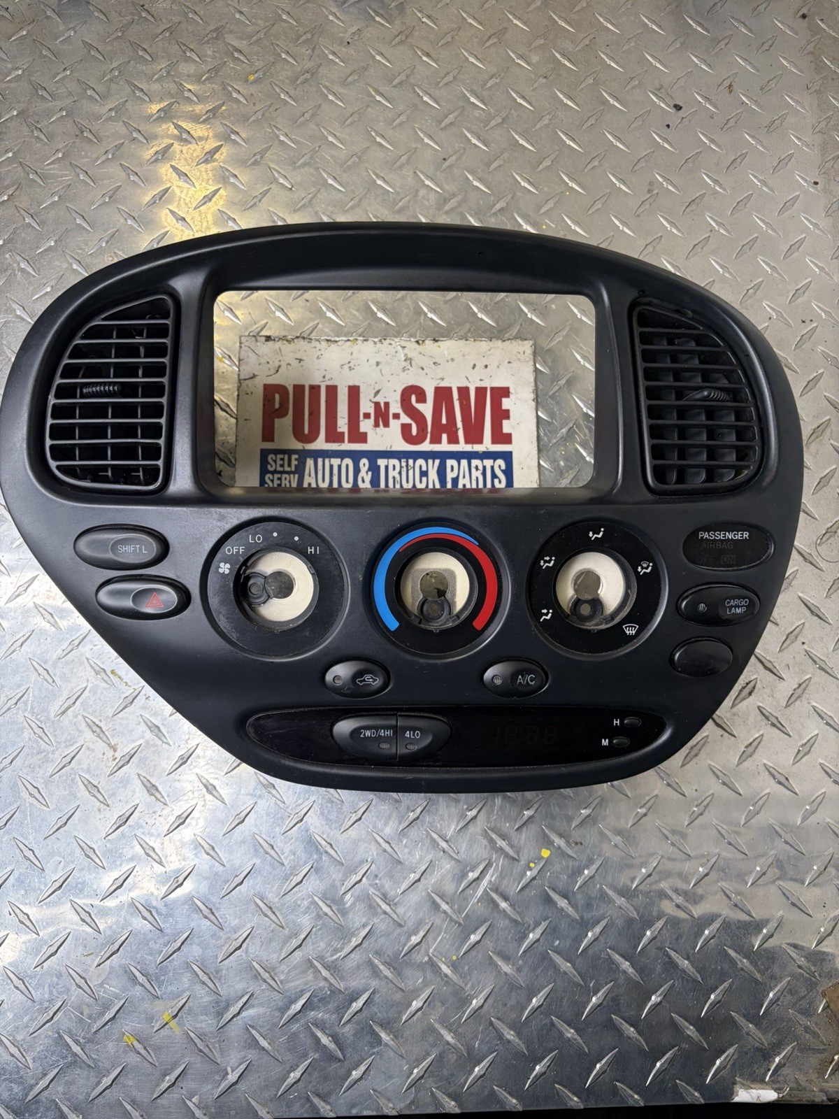 2000-2006 Toyota Tundra Sequoia Center Dash AC Heater Climate Control Unit OEM 2000-2006 Toyota Tundra Sequoia Center Dash AC Heater Climate Control Unit OEM