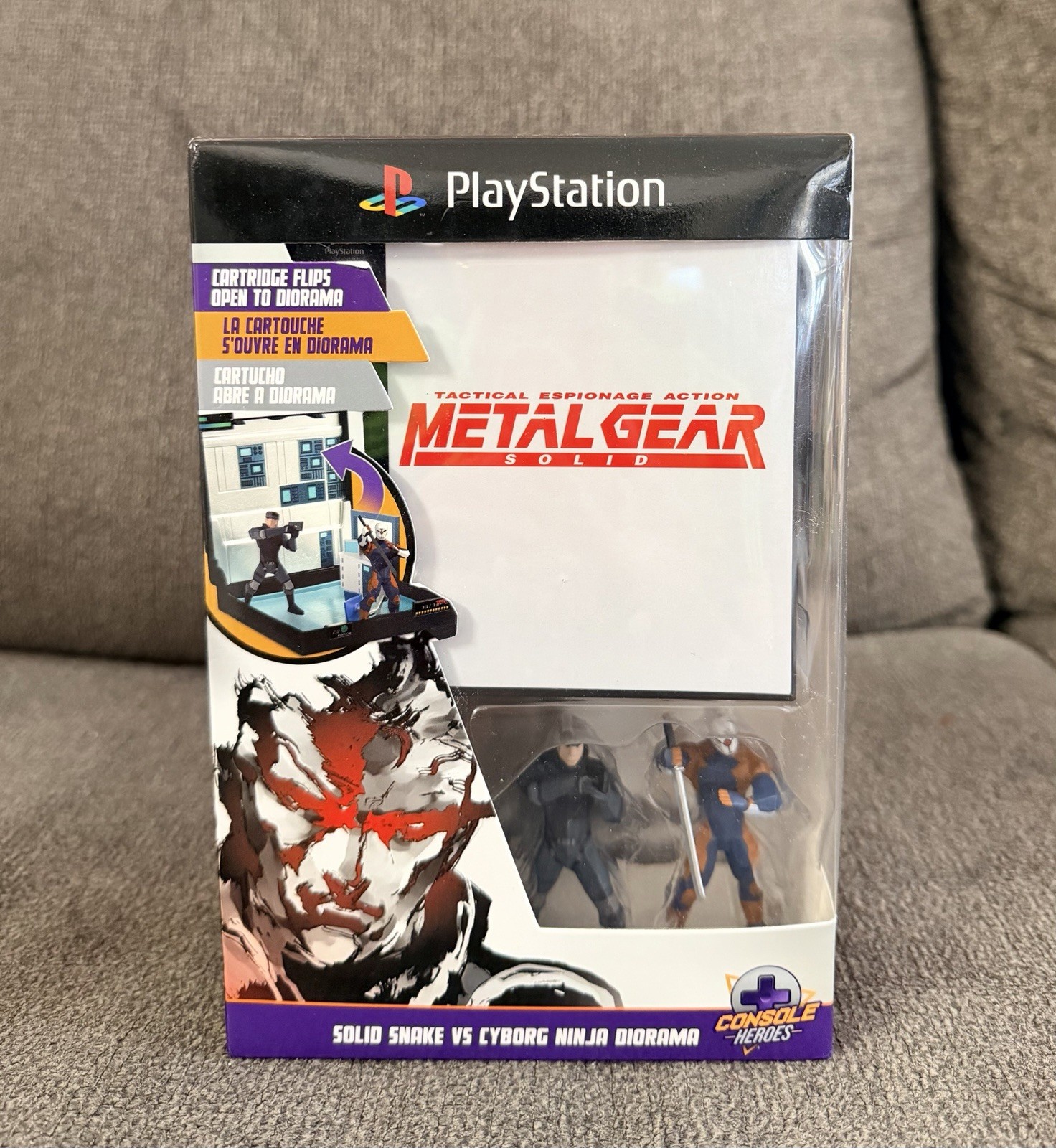 Console Heroes Playstation 1 Metal Gear Solid Snake vs Cyborg Ninja Diorama NEW Console Heroes Playstation 1 Metal Gear Solid Snake vs Cyborg Ninja Diorama NEW
