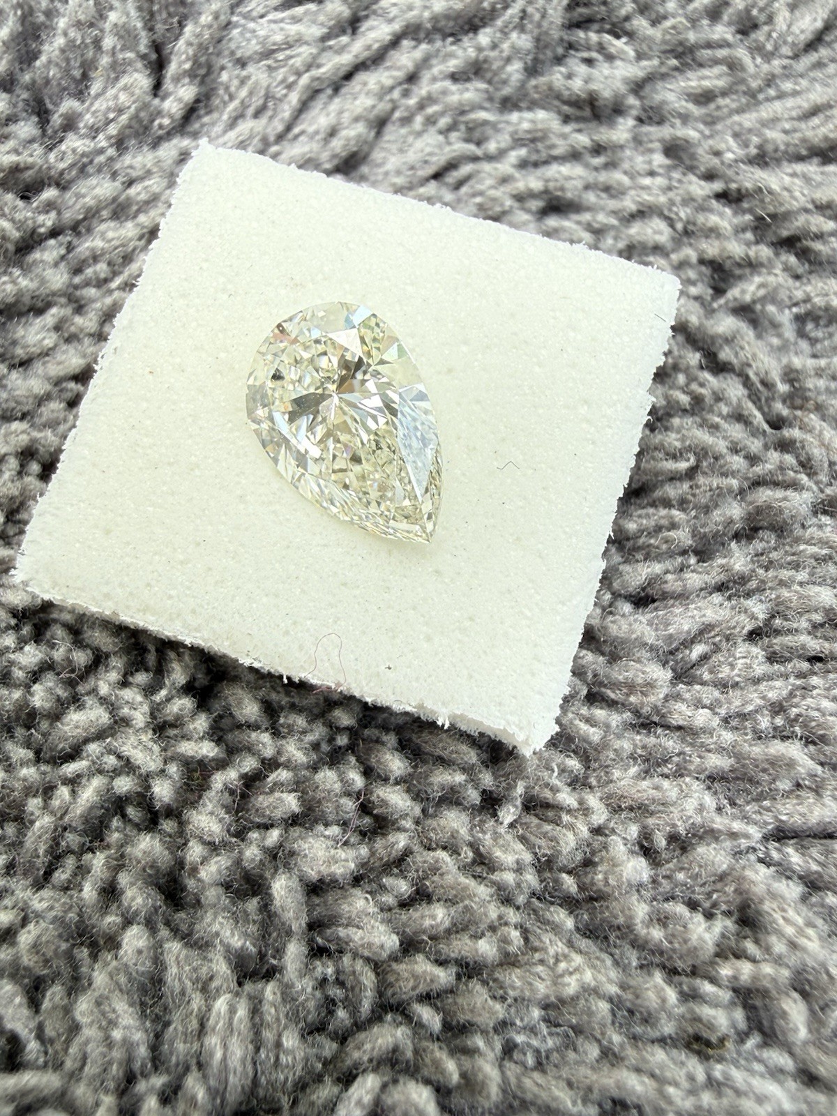 1.00 Ct Pear Cut IGI Certified Lab Grown Diamond G Color VVS2 Clarity Excellent 1.00 Ct Pear Cut IGI Certified Lab Grown Diamond G Color VVS2 Clarity Excellent