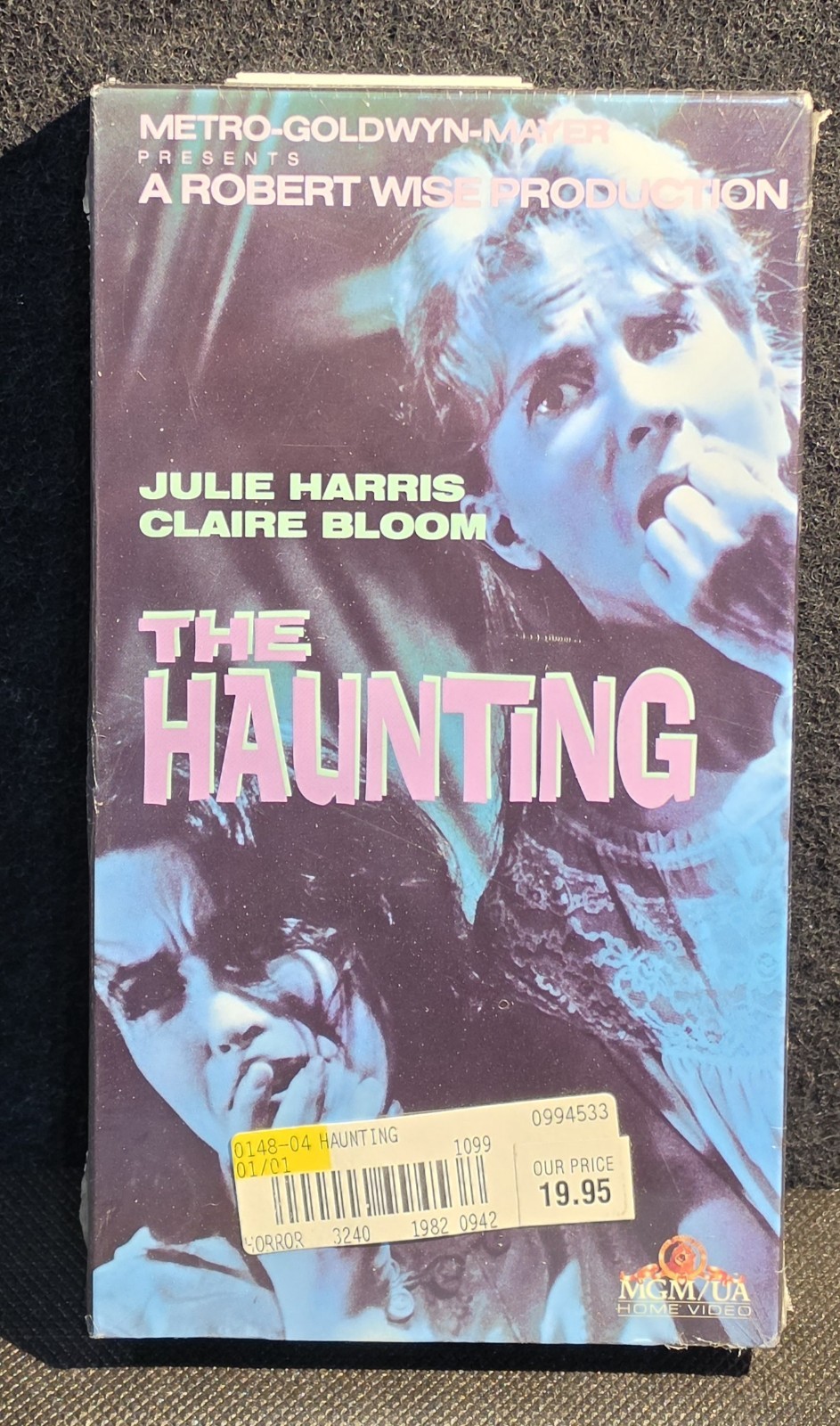  The Haunting VHS 1963 MGM/UA 1990 SEALED Julie Harris Claire Bloom Horror