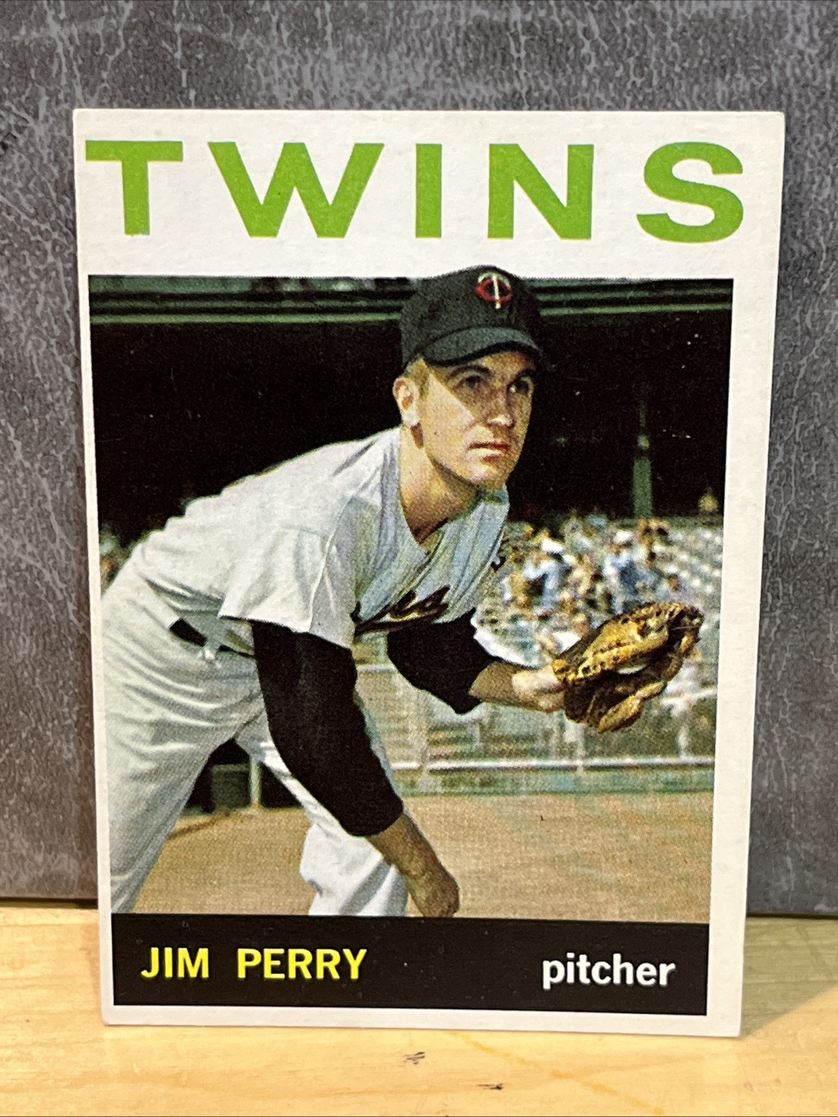 1964 Topps - Jim Perry #34 1964 Topps - Jim Perry #34
