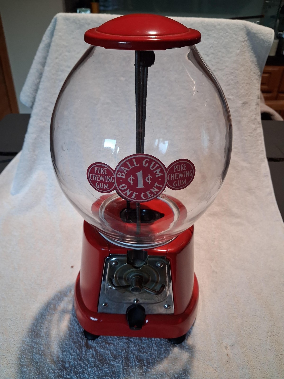 VINTAGE 1920's ADVANCE MODEL D PENNY GUMBALL MACHINE COIN OP VENDING VINTAGE 1920's ADVANCE MODEL D PENNY GUMBALL MACHINE COIN OP VENDING