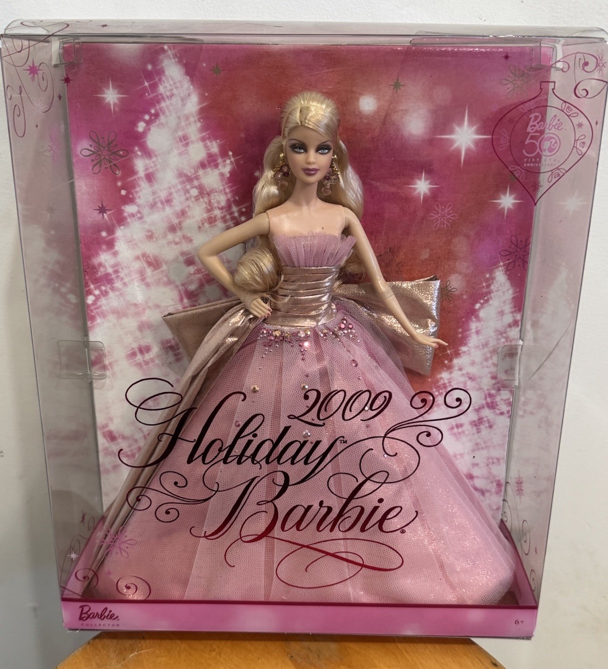 2009 Holiday Barbie Collector Edition (2009) Mattel Pink Dress 2009 Holiday Barbie Collector Edition (2009) Mattel Pink Dress