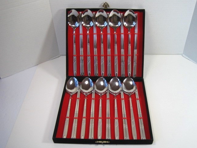 Vintage Stainless Steel 10 Soup Spoons & 10 Chopsticks In Black Velvet Case NEW Vintage Stainless Steel 10 Soup Spoons & 10 Chopsticks In Black Velvet Case NEW