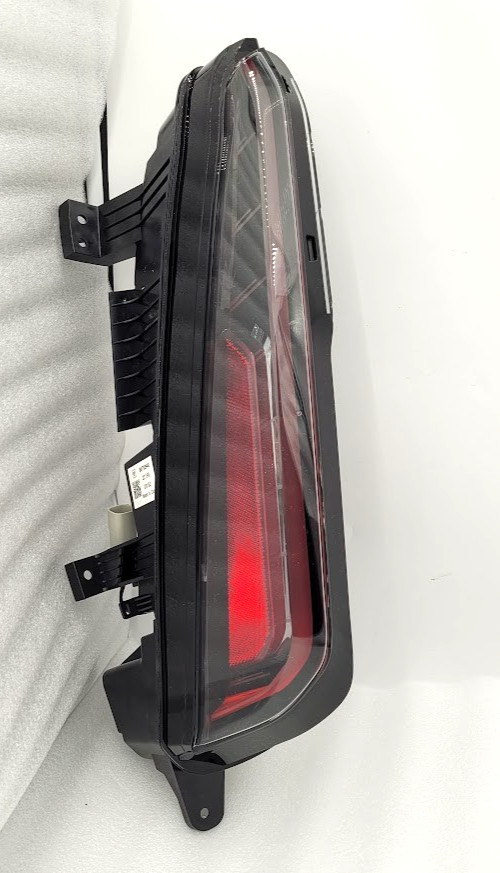 OEM 2024 Cadillac Lyriq Tech BEV- Lamp Assembly – Rear LH Fascia Signal 86792940