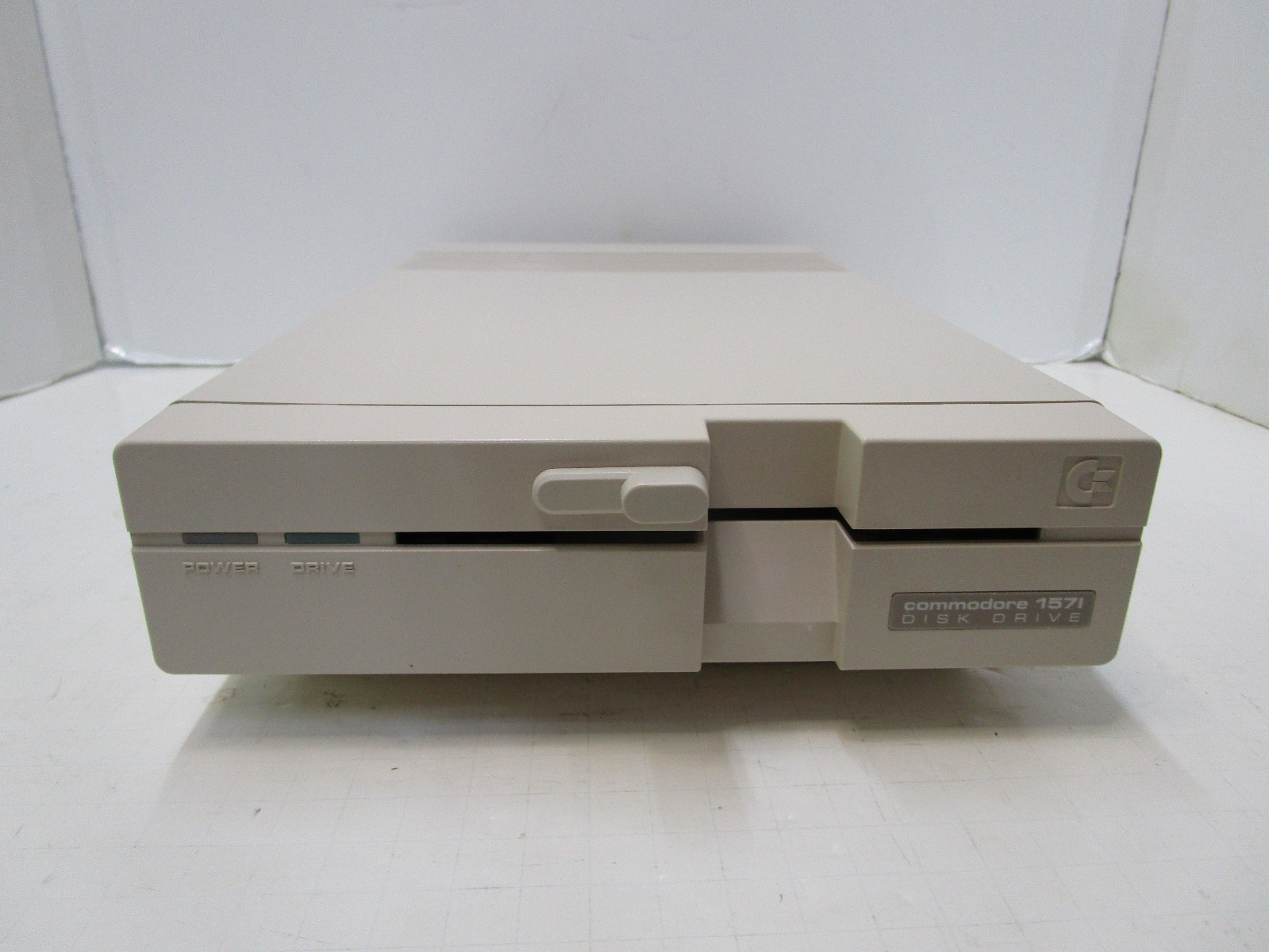COMMODORE 1571 FLOPPY DRIVE FOR C64 64C VIC-20 C16 PLUS/4 128 TESTD/WRKN LX63 💾