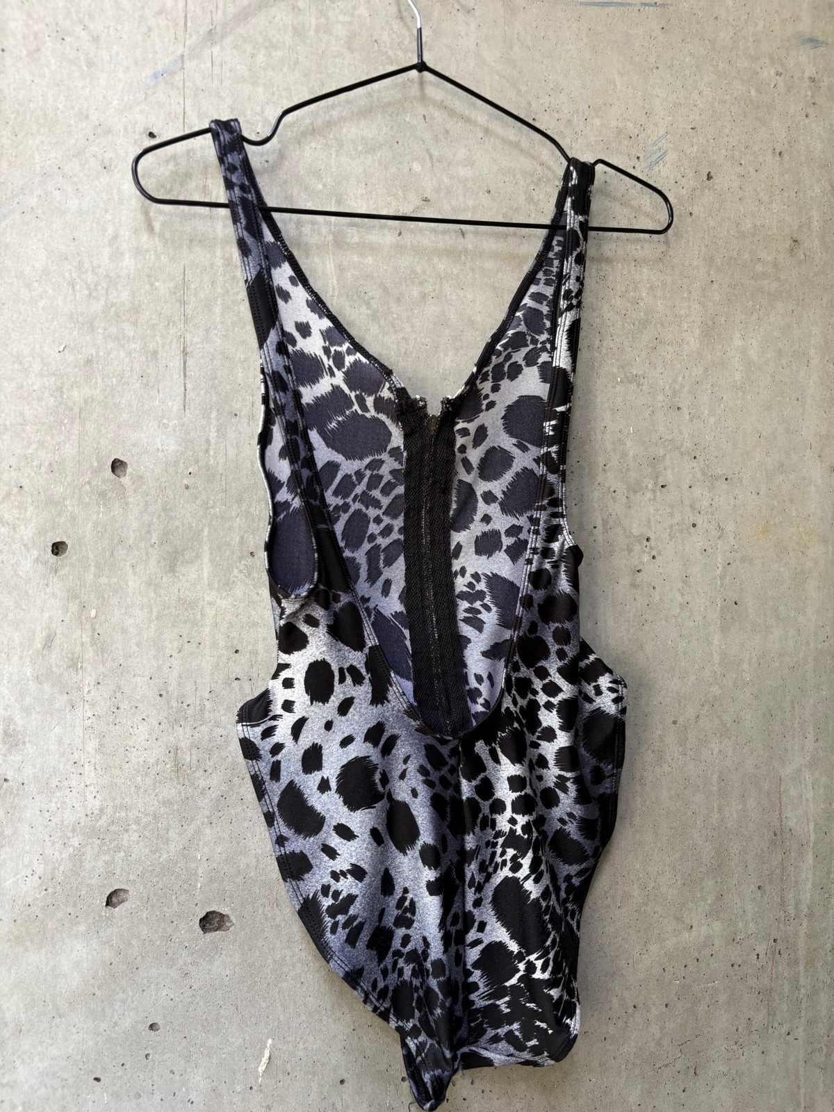LA BLANCA Animal Print Zip-Front Swimsuit LA BLANCA Animal Print Zip-Front Swimsuit