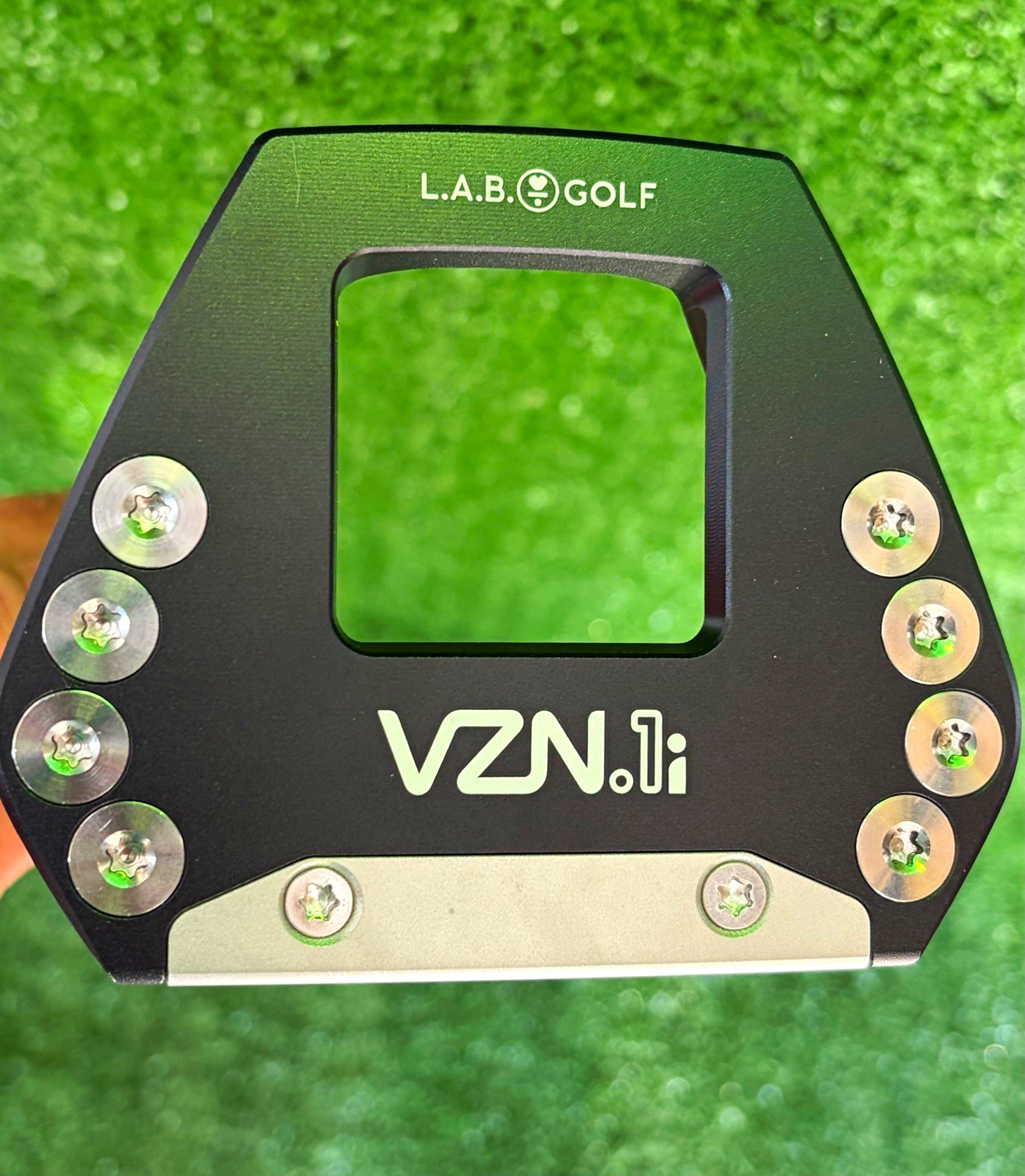 L.A.B. Golf VZN.1i Right-Handed Black Putter w/ ACCRA Graphite Shaft L.A.B. Golf VZN.1i Right-Handed Black Putter w/ ACCRA Graphite Shaft