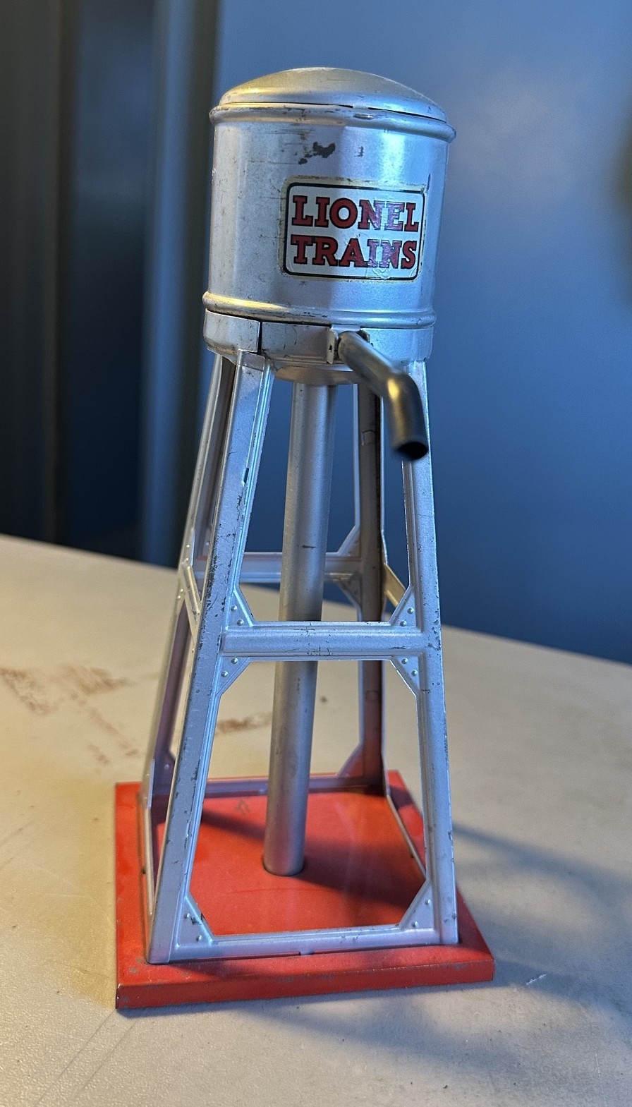 Vintage Lionel No. 93 Water Tower O Gauge Postwar Metal Train Accessory