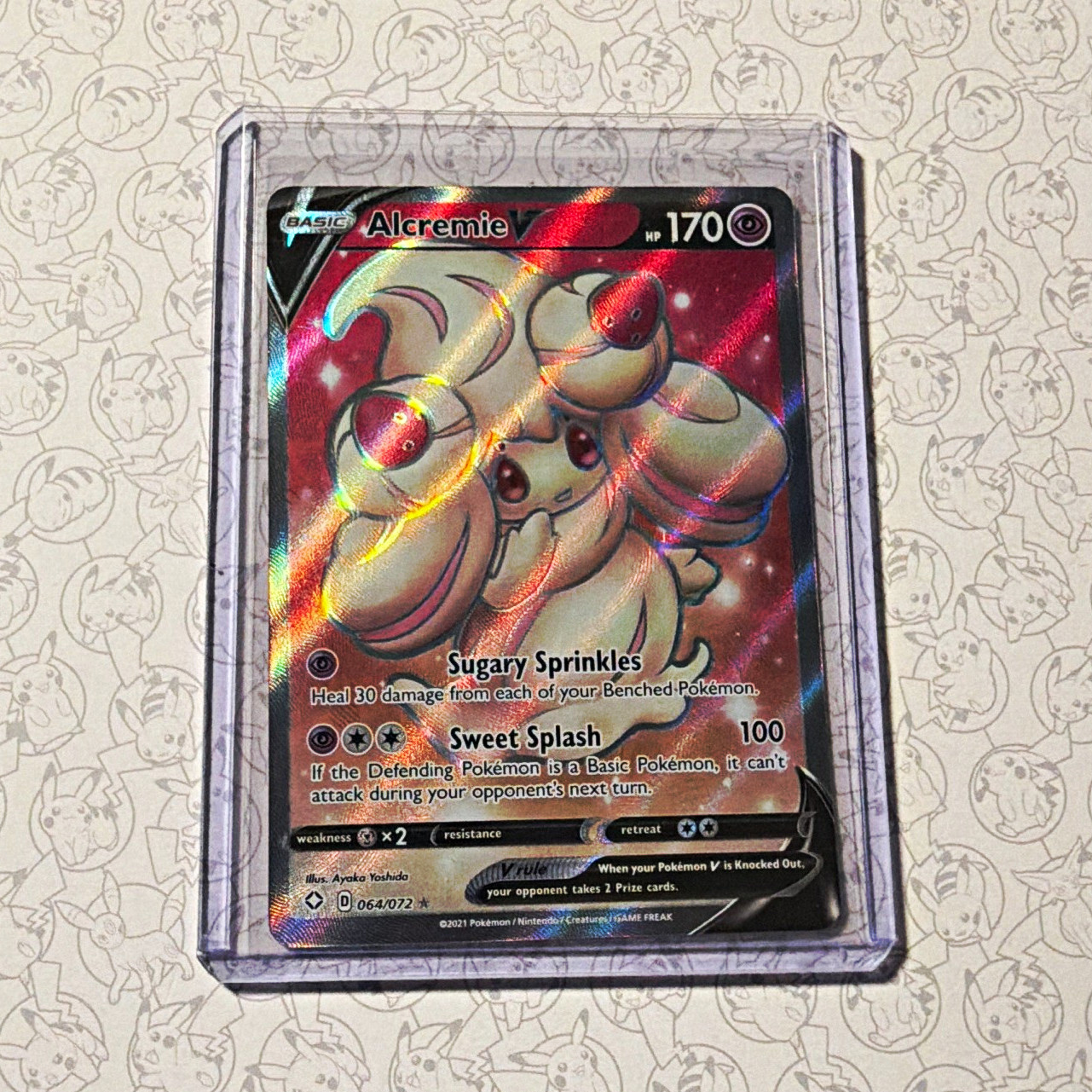 The Pokémon Company Alcremie V Full Art Holo Shining Fates 064/072 UR EN The Pokémon Company Alcremie V Full Art Holo Shining Fates 064/072 UR EN