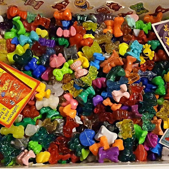 Crazy Bones Vintage 1997 The Original Game Pieces Mixed Lot w/ Inserts Crazy Bones Vintage 1997 The Original Game Pieces Mixed Lot w/ Inserts