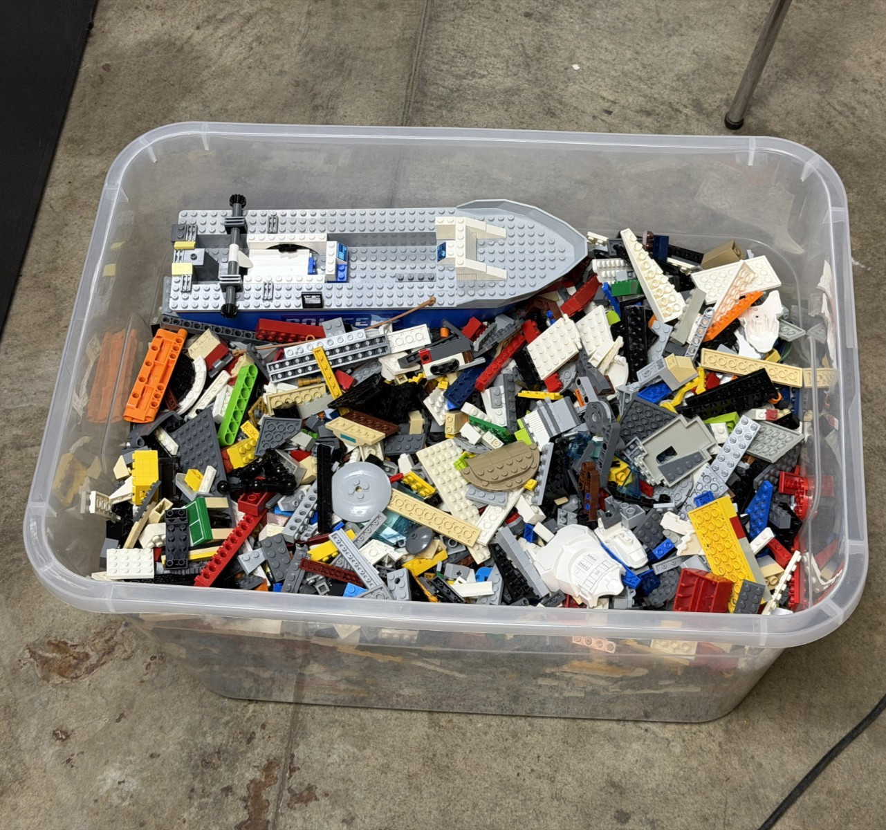 Lego Lot 24 Pounds Random Mixed Pieces Vintage Modern Star Wars Bulk lot 3/3 Lego Lot 24 Pounds Random Mixed Pieces Vintage Modern Star Wars Bulk lot 3/3
