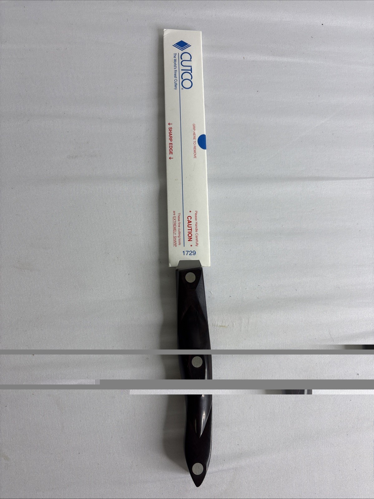 Cutco 1729 Petite Carver Knife FRESHLY SERVICED BY THE CUTCO SERVICE CENTER Cutco 1729 Petite Carver Knife FRESHLY SERVICED BY THE CUTCO SERVICE CENTER