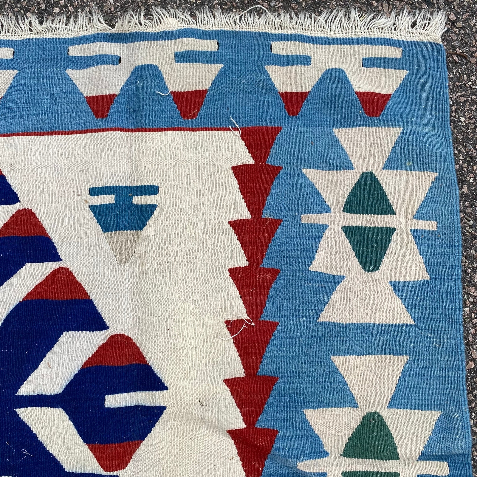 Vintage Rug 5\' 6 x 8\' 10 White Tribal Turkish Oriental Rug Vintage Rug 5\' 6 x 8\' 10 White Tribal Turkish Oriental Rug